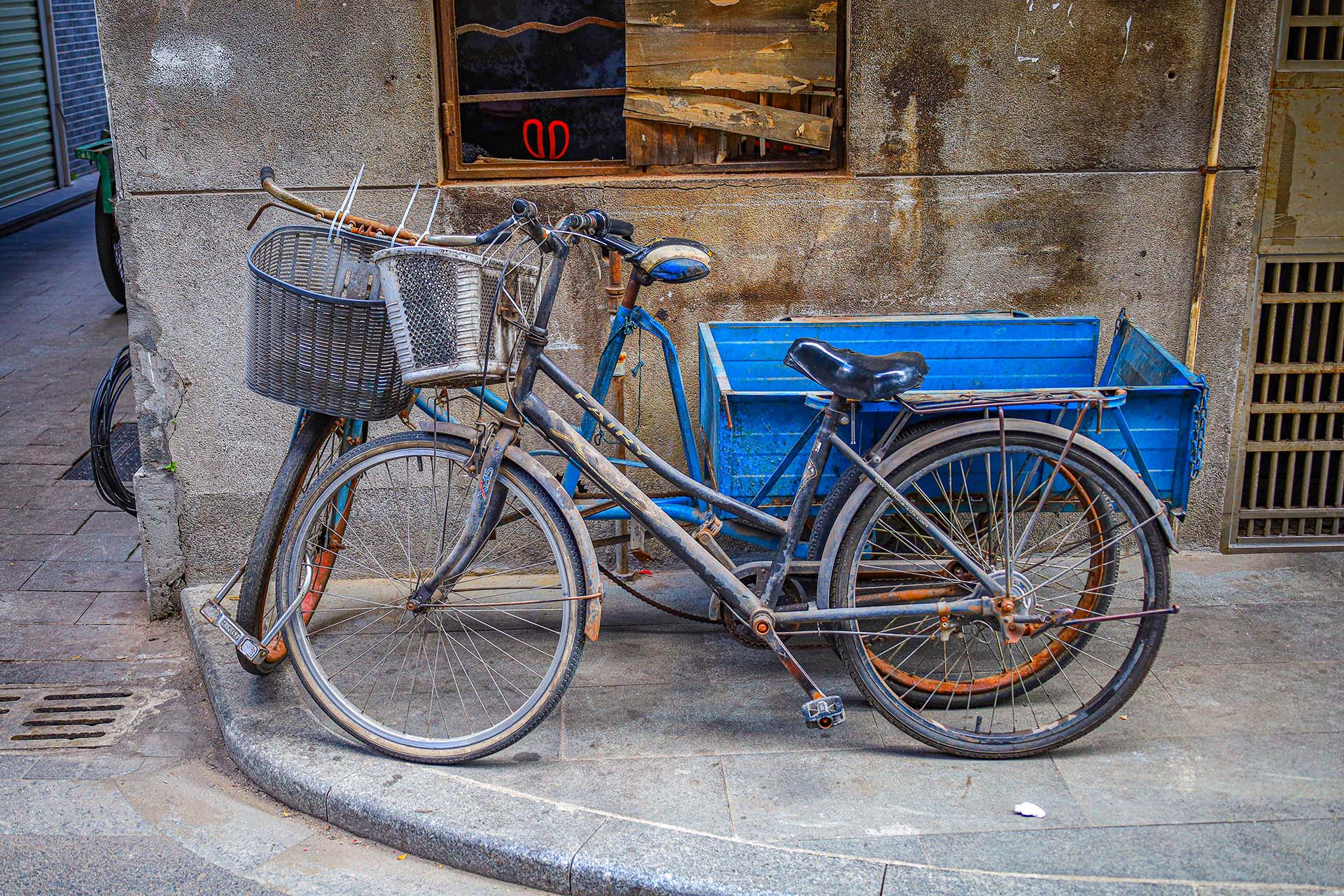 Bicycle in Guangzhou, February 2024